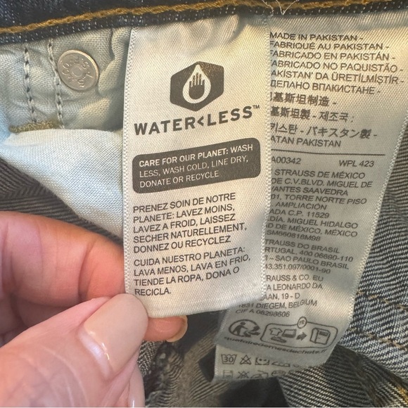 Levi's® Premium Noughties Bootcut Women's Jeans - Picture 8 of 10